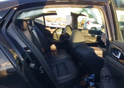 2016 Nissan Maxima 3.5 Sl z USA, uszkodzony, nr VIN 1N4AA6AP9GC906257